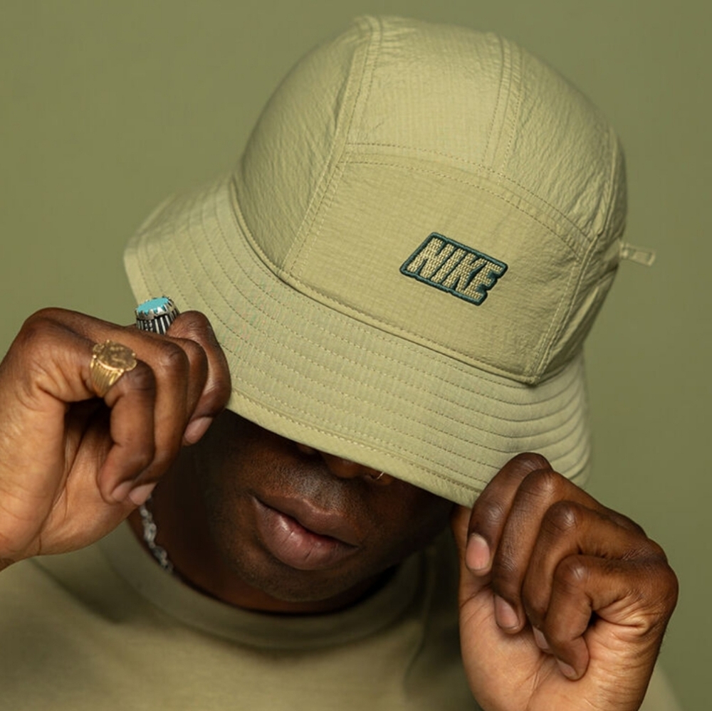 NWT Unisex Nike Apex Bucket Hat